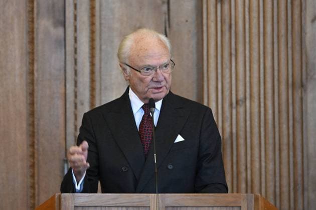 STOCKHOLM 20221121 Kung Carl XVI Gustaf delar ut priset Årets nybyggare. Priset har till syfte att lyfta fram goda exempel pa duktiga företagare med utländsk bakgrund. Stockholm Sverige x10040x *** STOCKHOLM 20221121 King Carl XVI Gustaf hands out the New Settler of the Year award The aim of the award is to highlight good examples of talented entrepreneurs with a foreign background Stockholm Sweden x10040x,  Copyright: xAndersxWiklund TTx ÅRETS NYBYGGARE KUNG CARL GUSTAF