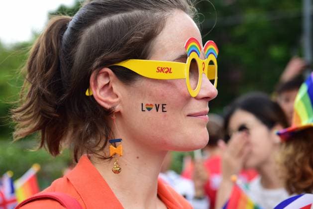 Thailand Pride Parade 2022 Members and supporters of the LGBTQ join together in colorful clothes and wave the Rainbow flag, in the event Thailand Pride Parade 2022 with the theme of unity & diversity walk the parade from BTS Chong Nonsi Station and ends at BTS Sala Daeng Station, at the entrance of Soi Thaniya along Silom Road. Bangkok Thailand Copyright: TeeraxNoisakran