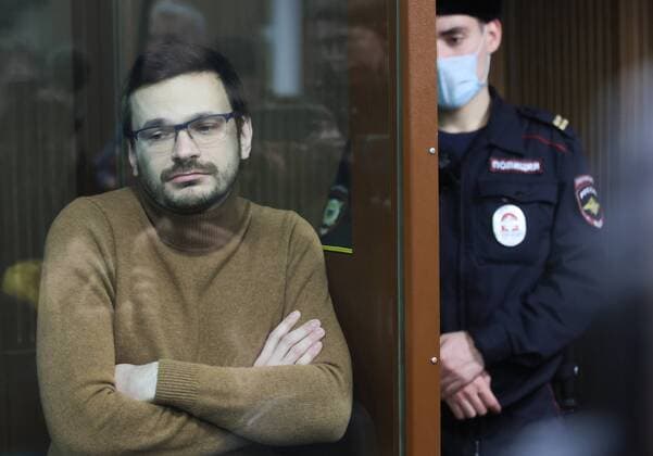 News Themen der Woche KW48 Russia Opposition Figure Military Criticizing Trial 8326346 29.11.2022 Russian opposition activist and municipal deputy of the Krasnoselsky district Ilya Yashin (declared a foreign agent), accused of spreading false information about the Russian Armed Forces, attends a hearing at the Meshchansky District Court, in Moscow, Russia. Vitaliy Belousov Sputnik Moscow Russia  Copyright: xVitaliyxBelousovx