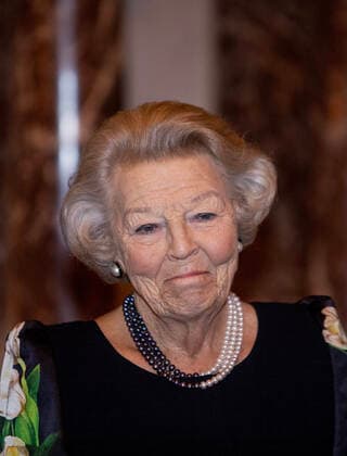 29-11-2022 Amsterdam Princess Beatrix at the award ceremony of the Erasmus Prize, 150.000,-- euro to the Israeli writer David Grossman (Jerusalem, 1954) in the Royal Palace of Amsterdam. This year theme is Connectors in a Divided World. Â  Copyright: xPPEx