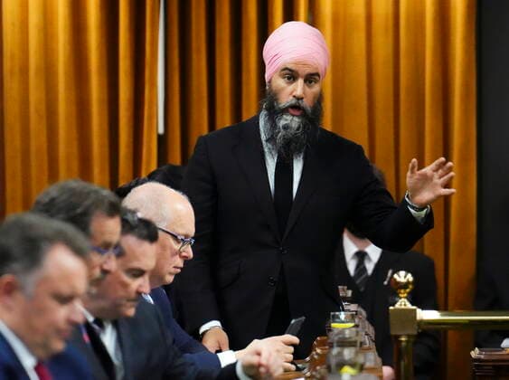 November 29, 2022, Ottawa, ON, CAN: NDP leader Jagmeet Singh stands during question period in the House of Commons on Parliament Hill in Ottawa, on Tuesday, Nov. 29, 2022. Ottawa CAN  - ZUMAc35_ 20221129_zaf_c35_059 Copyright: xSeanxKilpatrickx