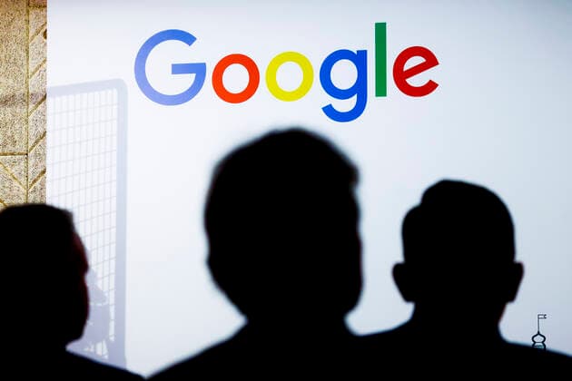 Google Opens Cloud Hub In Krakow, Poland Google logo is seen during the reopening of Google office in a historical building at the Main Square in Krakow, Poland on November 29, 2022. After nearly seven years of absence, Google reopened in Krakow hiring engineers which together with hub in Warsaw will create the largest center in Europe dealing with Google Cloud computing services. Krakow Poland  Copyright: xBeataxZawrzelx originalFilename: zawrzel-googleop221129_np325.jpg