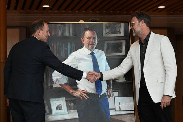TONY ABBOTT PORTRAIT UNVEILING, Former Australian prime minister Tony Abbott and artist Johannes Leak during the unveiling of his official portrait at Parliament House in Canberra, Wednesday, November 30, 2022. ( NO ARCHIVING, EDITORIAL USE ONLY, NO USE IN BOOKS WITHOUT CONSENT CANBERRA ACT AUSTRALIA  Copyright: xMICKxTSIKASx 20221130001736851043
