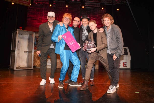 Award of the City Culture Prize 2022 to Fury in the Slaughterhouse by the Freundeskreis Hannover in the Orangerie Herrenhausen on 29 November 2022 The special prize for outstanding civic engagement was awarded to Neues Land e V