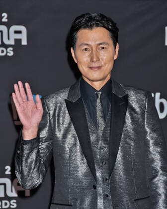 South Korean actor Jung Woo-sung attends a red carpet event of the 2022 MAMA(Mnet Asian Music Awards) in Osaka, Japan on Wednesday, November 30, 2022.  TKP2022113021 KEIZOxMORI