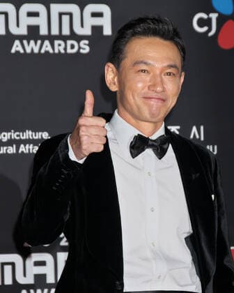 South Korean actor Hwang Jung-min attends a red carpet event of the 2022 MAMA(Mnet Asian Music Awards) in Osaka, Japan on Wednesday, November 30, 2022.  TKP2022113022 KEIZOxMORI