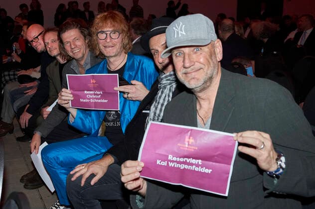 Gero Drnek, Christian Decker, Rainer Schumann, Christof Stein Schneider, Thorsten Wingenfelder and Kai Wingenfelder at the presentation of the City Culture Award 2022 by the Freundeskreis Hannover to Fury in the Slaughterhouse at the Orangerie Herrenhausen Hannover, 29 12 2022 Foto:xU.xStammx xFuturexImage