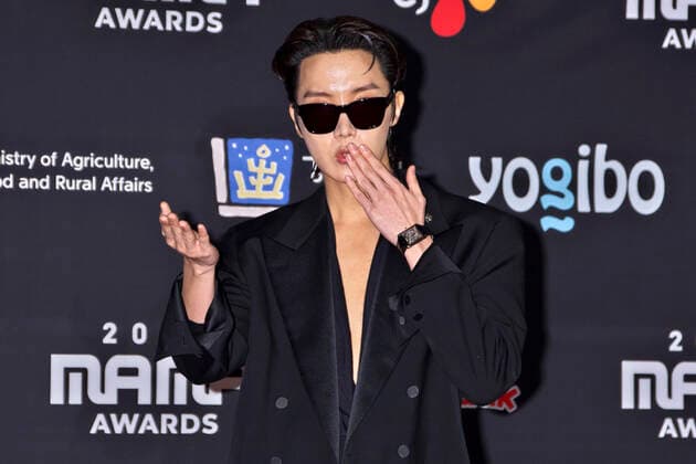 J Hope of BTS at the MAMA Awards 2022 ceremony at Kyocera Dome Osaka, 30 11 2022. Foto:xK.xNarax xFuturexImage