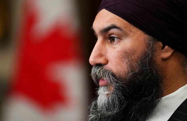 November 30, 2022, Ottawa, ON, CAN: NDP leader Jagmeet Singh speaks to reporters in the foyer prior to question period in the House of Commons on Parliament Hill in Ottawa, on Wednesday, Nov. 30, 2022. Ottawa CAN  - ZUMAc35_ 20221130_zaf_c35_080 Copyright: xSeanxKilpatrickx