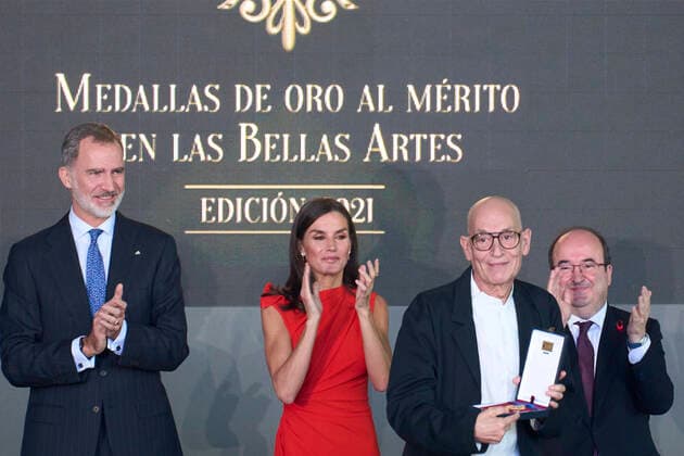 01-12-2022 Tenerife Queen Letizia and King Felipe attend the gold medal for merit of the fine arts 2021 at the Tenerife space for the arts at Santa Cruz at Tenerife. No Spain Â  Copyright: xPPEx