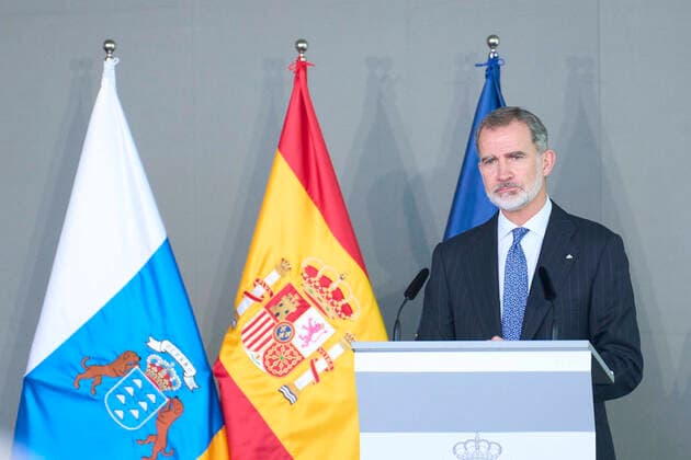 01-12-2022 Tenerife King Felipe attend the gold medal for merit of the fine arts 2021 at the Tenerife space for the arts at Santa Cruz at Tenerife. No Spain Â  Copyright: xPPEx