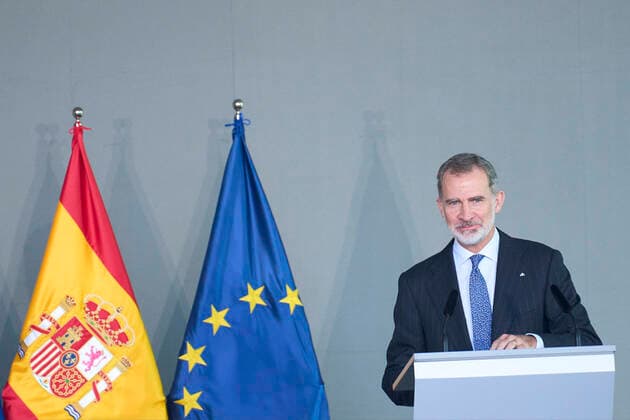 01-12-2022 Tenerife King Felipe attend the gold medal for merit of the fine arts 2021 at the Tenerife space for the arts at Santa Cruz at Tenerife. No Spain Â  Copyright: xPPEx