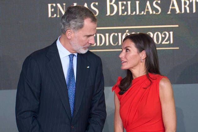 01-12-2022 Tenerife Queen Letizia and King Felipe attend the gold medal for merit of the fine arts 2021 at the Tenerife space for the arts at Santa Cruz at Tenerife. No Spain Â  Copyright: xPPEx