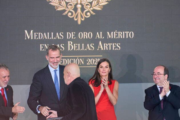 December 1, 2022: King Felipe VI of Spain, Queen Letizia of Spain attends delivery Gold Medals of Merit in Fine Arts 2021 at TEA Tenerife Espacio de las Artes on December 1, 2022 in Santa Cruz de Tenerife, Spain - ZUMAg15_ 20221201_zaf_g15_060 Copyright: xJackxAbuinx