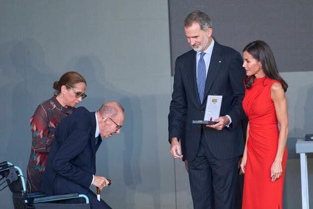 December 1, 2022: King Felipe VI of Spain, Queen Letizia of Spain attends delivery Gold Medals of Merit in Fine Arts 2021 at TEA Tenerife Espacio de las Artes on December 1, 2022 in Santa Cruz de Tenerife, Spain - ZUMAg15_ 20221201_zaf_g15_054 Copyright: xJackxAbuinx