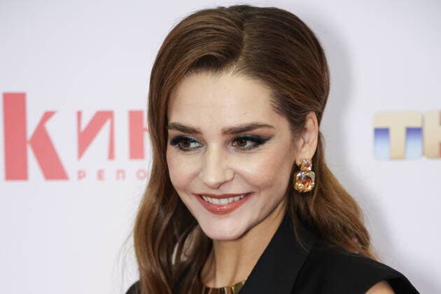 RUSSIA, MOSCOW - DECEMBER 1, 2022: Actress Glafira Tarkhanova poses for a photograph during arrivals for the Sobytiye Goda Event of the Year 2022 award ceremony at the Illyuzion Cinema. The Event of the Year is an annual award presented by Kinoreporter Magazine for achievement in film and television. Sergei Karpukhin TASS  56199706