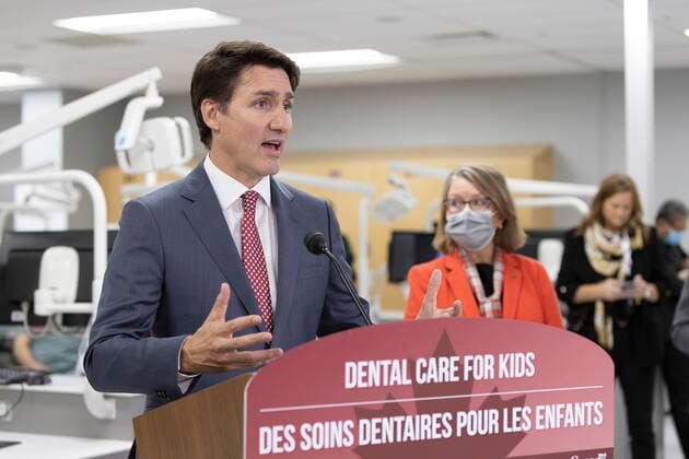 December 1, 2022, London, ON, CANADA: Prime Minister Justin Trudeau discusses dental care for children at Schulich School of Medicine and Dentistry in London, Ont., Thursday, Dec. 1, 2022. London CANADA  - ZUMAc35_ 20221201_zaf_c35_154 Copyright: xNicolexOsbornex