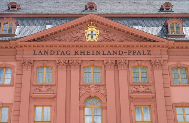 Landtag Rheinland-Pfalz, Platz der Mainzer Republik, Mainz, Rheinland-Pfalz, Deutschland *** Rhineland-Palatinate State Parliament, Platz der Mainzer Republik, Mainz, Rhineland-Palatinate, Germany