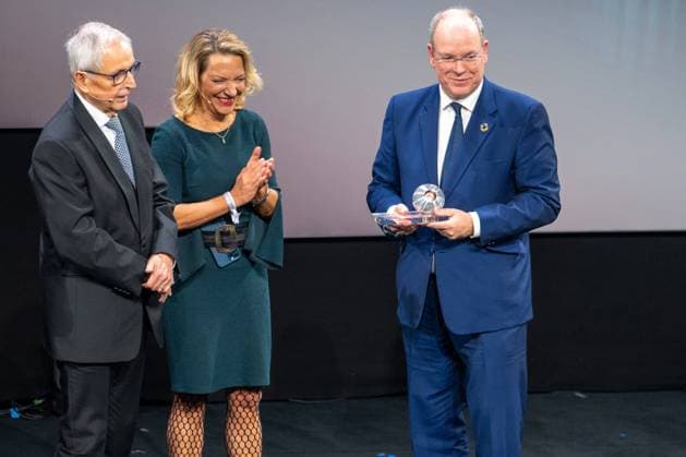 15 German Sustainability Award in Duesseldorf S D Prince Albert II of Monaco at the award ceremony presented by Prof Antje Boetius the Director, Alfred Wegener Institute, Head of the Bridge Group for Deep-Sea Ecology and Technology and the German Sustainability Award and Klaus Toepfer at the 15 Germa