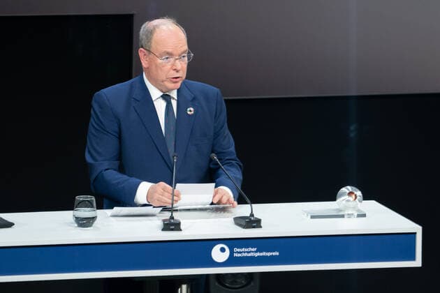 15 German Sustainability Award in Duesseldorf S D Prince Albert II of Monaco receiving the honorary award at the 15 German Sustainability Award at the Maritim Hotel in Duesseldorf Duesseldorf North Rhine Westphalia Germany