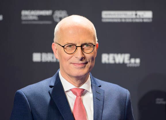 Dr Peter TSCHENTSCHER President of the Bundesrat, First Mayor of Hamburg , German Sustainability Award on 02 12 2022 in Duesseldorf Germany