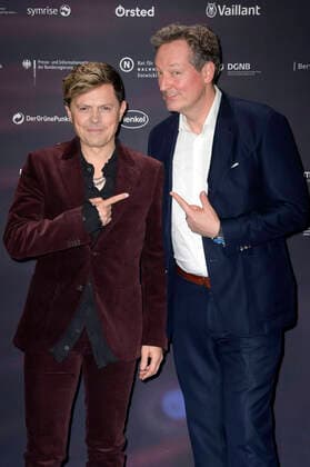 Michael Patrick Kelly and Eckart von Hirschhausen at the presentation of the 15 German Sustainability Award 2022 at the Maritim Hotel Düsseldorf, 02 12 2022 Foto:xF.xKernx xFuturexImage