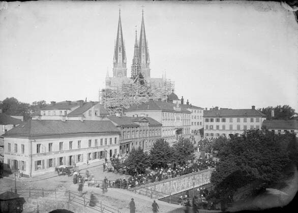 RECORD DATE NOT STATED Fyristorg with Uppsala Cathedral in the background, Fjärdingen, Uppsala July 1890. Fyristorg with Uppsala Cathedral in the background, Fjärdingen, Uppsala July 1890 Copyright: xpiemagsx upplpie13012022-411 !ACHTUNG AUFNAHMEDATUM GESCHÄTZT!