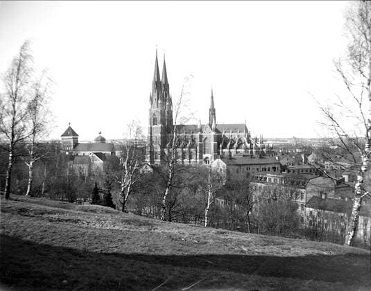 RECORD DATE NOT STATED Helga Trinity Church and Uppsala Cathedral from Slottsbacken, Uppsala 1900. Helga Trinity Church and Uppsala Cathedral from Slottsbacken, Uppsala 1900 Copyright: xpiemagsx upplpie13012022-7006 !ACHTUNG AUFNAHMEDATUM GESCHÄTZT!