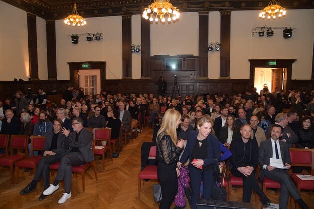 DAfFNE Award 2022 Guests to the award ceremony in the Meistersaal Arrival to the award ceremony of the DAfFNE German Academy for Television, Award 2022 in the Meistersall in Berlin on 03 12 2022 Photopress Mueller