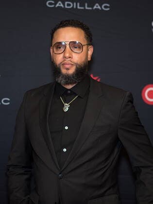 December 3, 2022, TORONTO, ON, CANADA: Director X Julien Christian Lutz, 2022 inductee, poses for a photograph on the red carpet for the 2022 Canada™s Walk of Fame Gala in Toronto, on Saturday, December 3, 2022. TORONTO CANADA  - ZUMAc35_ 20221203_zaf_c35_121 Copyright: xTijanaxMartinx