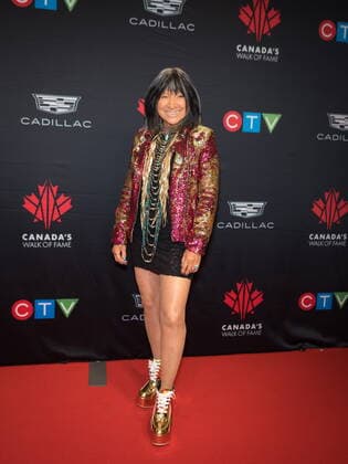 December 3, 2022, TORONTO, ON, CANADA: Award-winning singer-songwriter Buffy Sainte-Marie poses for a photograph on the red carpet for the 2022 Canada™s Walk of Fame Gala in Toronto, on Saturday, December 3, 2022. TORONTO CANADA  - ZUMAc35_ 20221203_zaf_c35_130 Copyright: xTijanaxMartinx