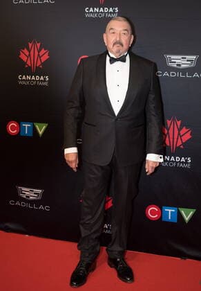 December 3, 2022, TORONTO, ON, CANADA: Graham Green, 2021 inductee, poses for a photograph on the red carpet for the 2022 Canada™s Walk of Fame Gala in Toronto, on Saturday, December 3, 2022. TORONTO CANADA  - ZUMAc35_ 20221203_zaf_c35_152 Copyright: xTijanaxMartinx