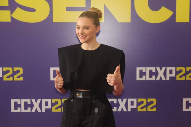 Bilder des Jahres, Entertainment 12 Dezember Entertainment Themen der Woche KW48 Entertainment Bilder des Tages SÃO PAULO, SP - 04.12.2022: COLETIVA AMAZON PRIME VIDEO - Actress Chloë Grace Moretz, from the series & 39;Peripherals& 39; on Amazon Prime Video, poses for photos before a press conference at CCXP22 this Sunday (04). x2305503x  YurixMurakami