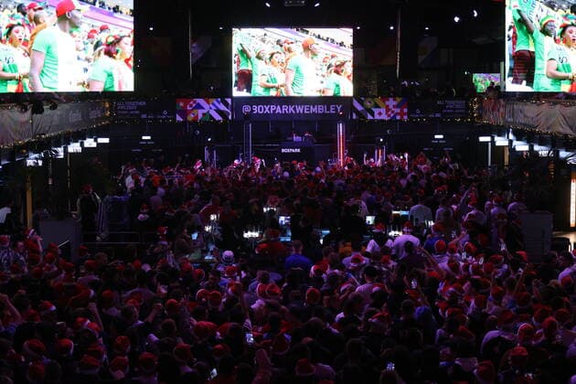 . 04 12 2022. London, United Kingdom. England WC Game Screening BoxPark Wembley. Fans gather at BoxPark Wembley to watch England play Senegal in the 2022 World Cup finals.  xMartynxWheatleyx xi-Imagesx IIM-23987-0007