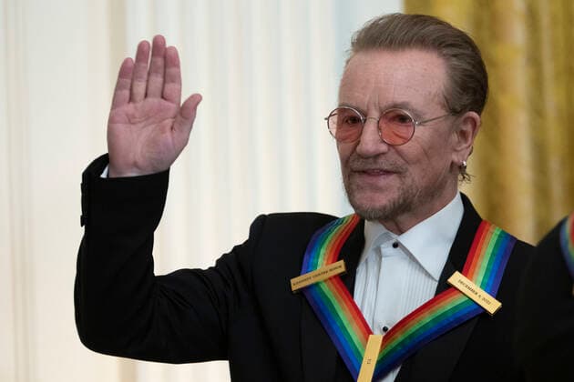 December 4, 2022, Washington, District of Columbia, USA: Kennedy Center Honoree Bono arrives for a reception honoring the 45th Annual Kennedy Center Honors hosted by United States President Joe Biden and first lady Dr. Jill Biden at the White House in Washington, DC on Sunday, December 4, 2022. The 2022 honorees are: Actor George Clooney, Singer Amy Grant, Singer Gladys Knight and the Band U2 including Bono, The Edge, Adam Clayton, and Larry Mullen Jr Washington USA - ZUMAs152 20221204_zaa_s152_038 Copyright: xChrisxKleponisx