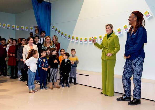 08-12-2022 Haarlem Queen Maxima at the More Music in the Classroom at the OBS De Globe school, one of the participant in the largest school band in the Netherlands, in Haarlem. The Queen attended a music class by the Flying Brigadier, Andre Accord. Â  Copyright: xPPEx