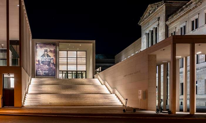 Nachtaufnahme, James-Simon-Galerie, Besucherzentrum der Museumsinsel, Architekt David Chipperfield, Berlin *** night shot, James Simon Gallery, Visitor Center the museum island, Architect David Chipperfield, Berlin 1020920007