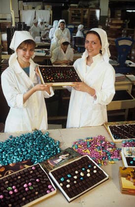 Belarusian SSR 8334444 13.06.1986 Employees of the packaging department of the Kommunarka Minsk confectionery factory demonstrate chocolate products, Byelorussian SSR. ? ?????? ?????? Minsk Belarus  Copyright: x? ??????x??????x