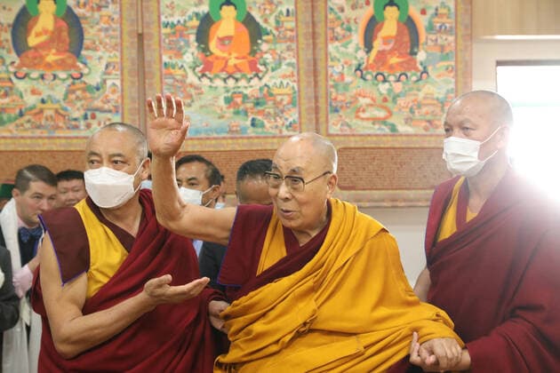Bilder des Jahres 2022, News 12 Dezember News Themen der Woche KW49 News Bilder des Tages The Dalai Lama During 2 Days conference In Dharamshala December 9, 2022, Dharamsala, India: The Dalai Lama attends 2 Days a conference at the Center for Contemplative Science and Compassion- Based Ethics Emory University (Emory Compassion Center) to celebrate two important milestones, the creation of the Dalai Lama Library and Archive and the anniversary of His Holiness the Dalai Lama receiving the Nobel Peace Prize on December 9, 2022 in Dharamsala, India. (Photo by Sanjay Baid Eyepix Group) Copyright: xSanjayxBaid xEyepixxGroupx SBA_09122022_83420
