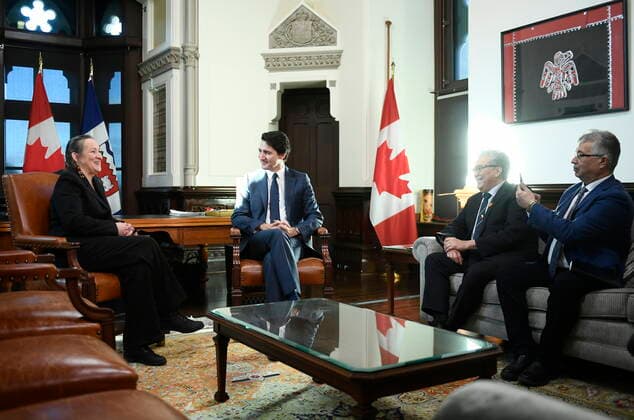 December 9, 2022, Ottawa, ON, CAN: Prime Minister Justin Trudeau meets with Premier of the Northwest Territories Caroline Cochrane, as Minister of Northern Affairs, Minister of Northern Affairs, Minister responsible for Prairies Economic Development Canada and Minister responsible for the Canadian Northern Economic Development Agency Dan Vandal and Liberal MP Michael McLeod look on, in his office in West Block on Parliament Hill in Ottawa, on Friday, Dec. 9, 2022. Ottawa CAN - ZUMAc35_ 20221209_zaf_c35_018 Copyright: xJustinxTangx