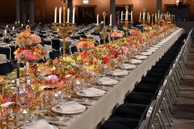 STOCKHOLM 20221210 The setting of the table of honor for the Nobel banquet in Stockholm City Hall on Saturday STOCKHOLM Sweden x10030x,  Copyright: xJonasxEkströmer TTx NOBEL 2022 BANKETTEN
