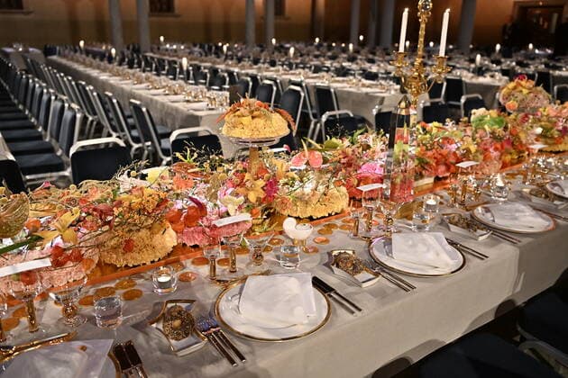 STOCKHOLM 20221210 The setting of the table of honor for the Nobel banquet in Stockholm City Hall on Saturday STOCKHOLM Sweden x10030x,  Copyright: xJonasxEkströmer TTx NOBEL 2022 BANKETTEN