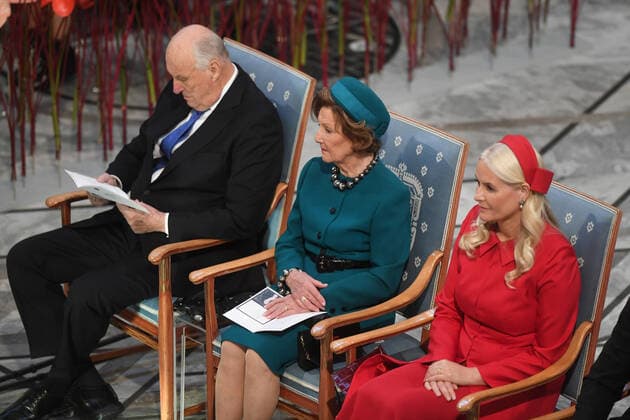 King Harald V of Norway, Queen Sonja of Norway, and Crown Princess Mette-Marit of Norway attend the 2022 Nobel Peace Prize award ceremony at the City Hall in Oslo, Norway on December 10, 2022.  LON20221210213 PAULxTREADWAY