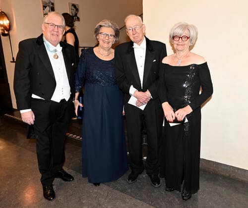 STOCKHOLM 20221210 Marcus Storch and Gunilla Storch with Bengt Samuelsson, Nobel laureate in 1982, and docent Karin Samuelsson arrive at the Nobel Prize ceremony in the Konserthuset in Stockholm on Saturday STOCKHOLM Sweden x10030x,  Copyright: xJonasxEkströmer TTx NOBEL 2022 PRISUTDELNINGEN