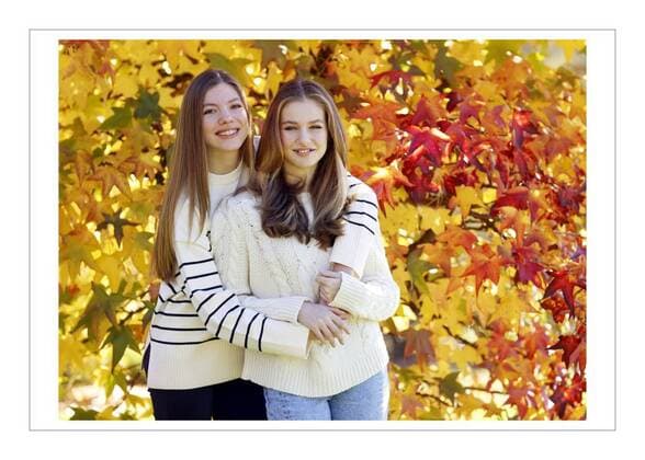 Bilder des Jahres 2022, Entertainment 12 Dezember Entertainment Bilder des Tages Felicitacion de Navidad de Sus Majestades los Reyes, Su Alteza Real la Princesa de Asturias y Su Alteza Real la Infanta Dona Sofia Christmas greetings from Their Majesties the Kings Felipe VI and Letizia, Her Royal Highness the Princess of Asturias and Her Royal Highness the Infanta Dona Sofía, Spain December 12, 2022 Cordon Press *** Christmas greetings from Their Majesties the Kings Felipe VI and Letizia, Her Royal Highness the Princess of Asturias and Her Royal Highness the Infanta Dona Sofia Christmas greetings from Their Majesties the Kings Felipe VI and Letizia, Her Royal Highness the Princess of Asturias and Her Royal Highness the Infanta Dona Sofia, Spain December 12, 2022 Cordon Press 