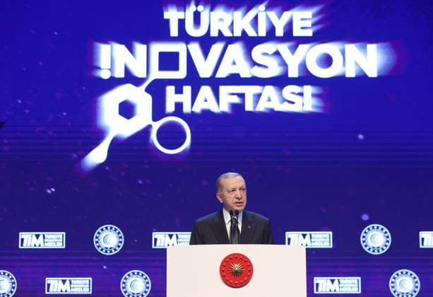 News Themen der Woche KW50 News Bilder des Tages Turkish President Recep Tayyip Erdogan speaks during Turkiye Innovation Week: Inovalig Awards Ceremony Turkish President Recep Tayyip Erdogan speaks during Turkiye Innovation Week: Inovalig Awards Ceremony at Halic Congress Center in Istanbul, Turkiye on December 12, 2022. Photo by Turkish presidency apaimages Istanbul Istanbul Turkey 121222_Turkish_TPO_00 Copyright: xapaimagesxTurkishxpresidencyx xapaimagesx