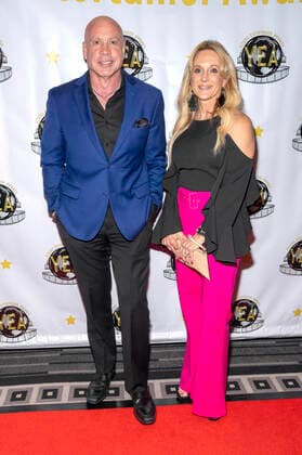 Kitt Wakeley with wife at the 7 Young Entertainer Awards at the Universal Sheraton Hotel Universal City, 11 12 2022. Foto:xE.xPowersx xFuturexImage