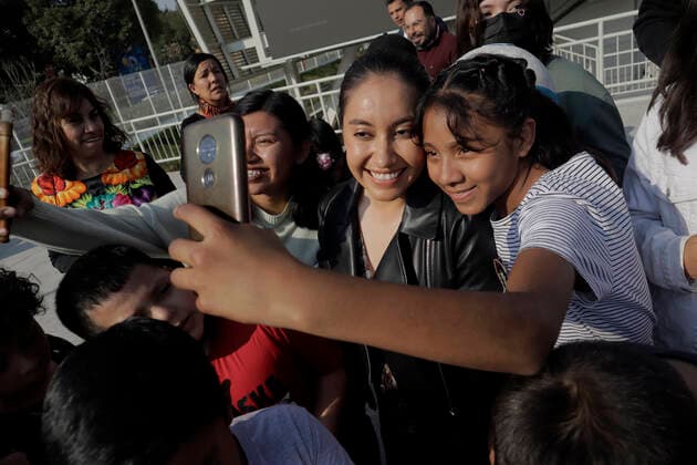 Unveiling Of A Mural Of Mexican Astronaut Katya Echazarreta In Mexico City Katya Echazarreta, the first Mexican woman to travel to space in June 2022 on the Blue Origin NS-21 mission aboard NASA s New Shepard spacecraft, meets with children inside the Utopia Ship in Iztapalapa, Mexico City. Mexico City Mexico City Mexico  Copyright: xGerardoxVieyrax originalFilename: vieyra-notitle221212_npPFf.jpg