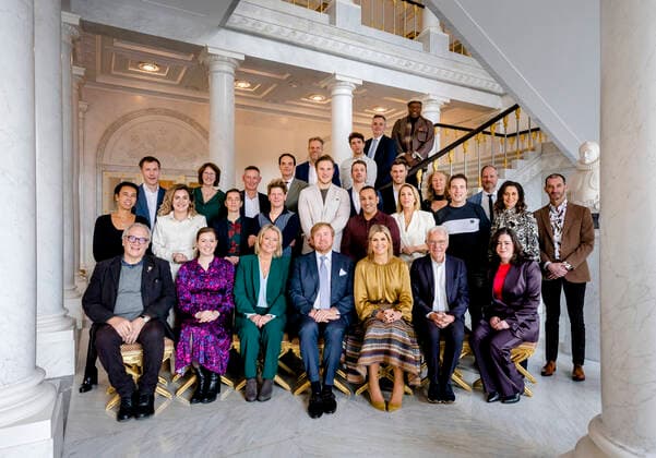 Bilder des Jahres 2022, Entertainment 12 Dezember Entertainment Themen der Woche KW50 Entertainment Bilder des Tages 13-12-2022 Palace Queen Maxima and King Willem-Alexander, with Dutch people who have distinguished themselves by a special achievement at the Uitblinkerslunch, at palace Noordeinde in The Hague. Â  Copyright: xPPEx
