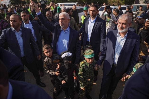Hamas organized a festival marking the 35th anniversary December 14, 2022, Gaza, Palestine: The Hamas movement in Gaza organized a festival commemorating its 35th launch in Al-Katiba Square in the center of the Gaza Strip. The festival was attended by the leader of the Hamas movement in Gaza, Yahya Al-Sinwar. (Foto: Saher Elghorra TheNews2 imago images) Hamas organized a festival marking the 35th anniversary  Copyright: xSaherxElghorrax